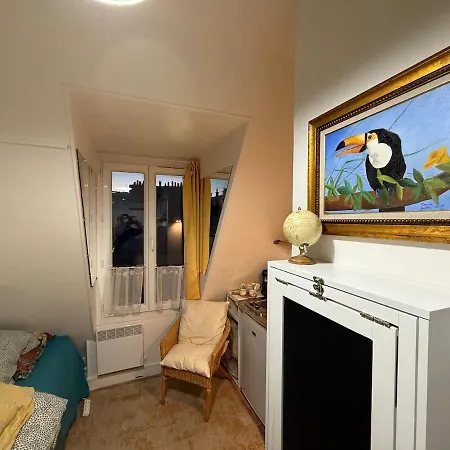 With Eiffel Tower View Apartment Paris